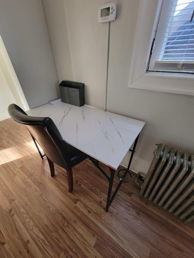 Steps Away From Hospital - 2 Queen Bed - City View Питсбърг Екстериор снимка