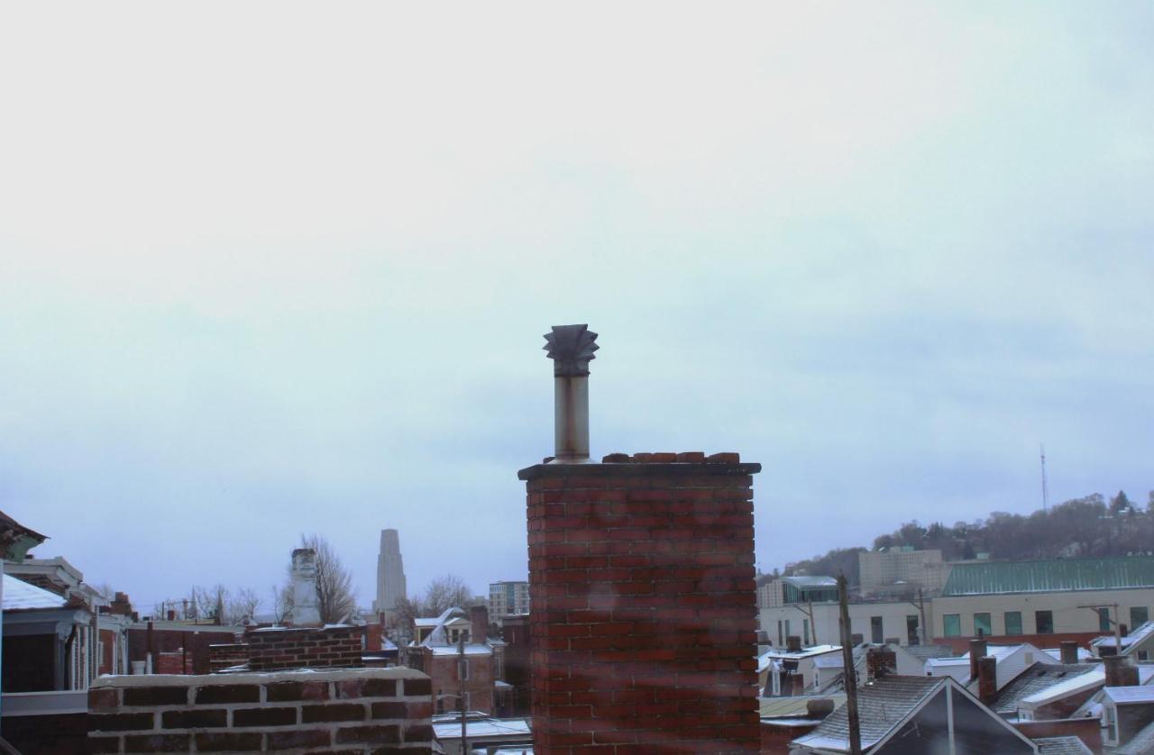 Steps Away From Hospital - 2 Queen Bed - City View Питсбърг Екстериор снимка